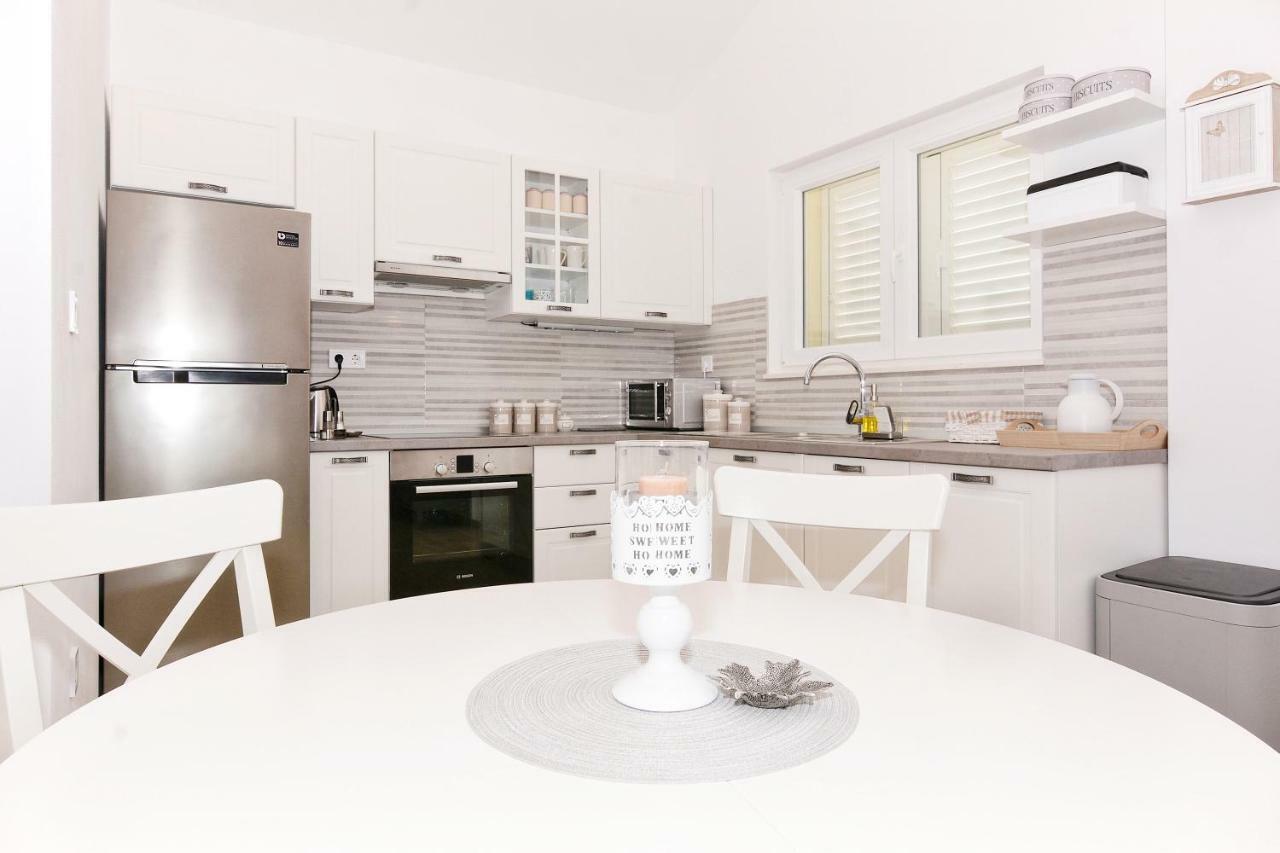 Apartment Nadoveza Tribalj エクステリア 写真